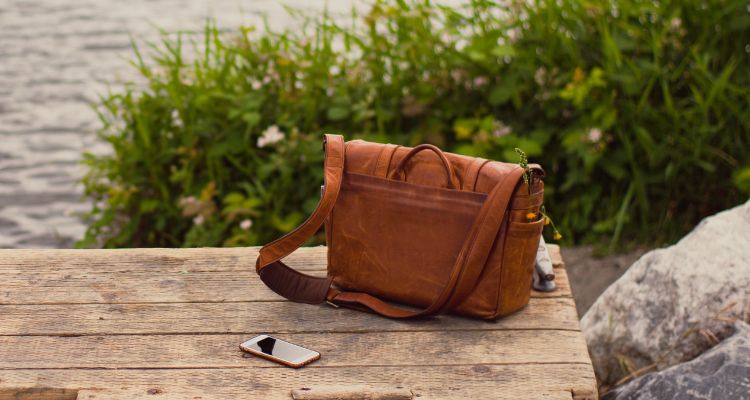 Western Leather Shoulder Bags Slideshow Mobile