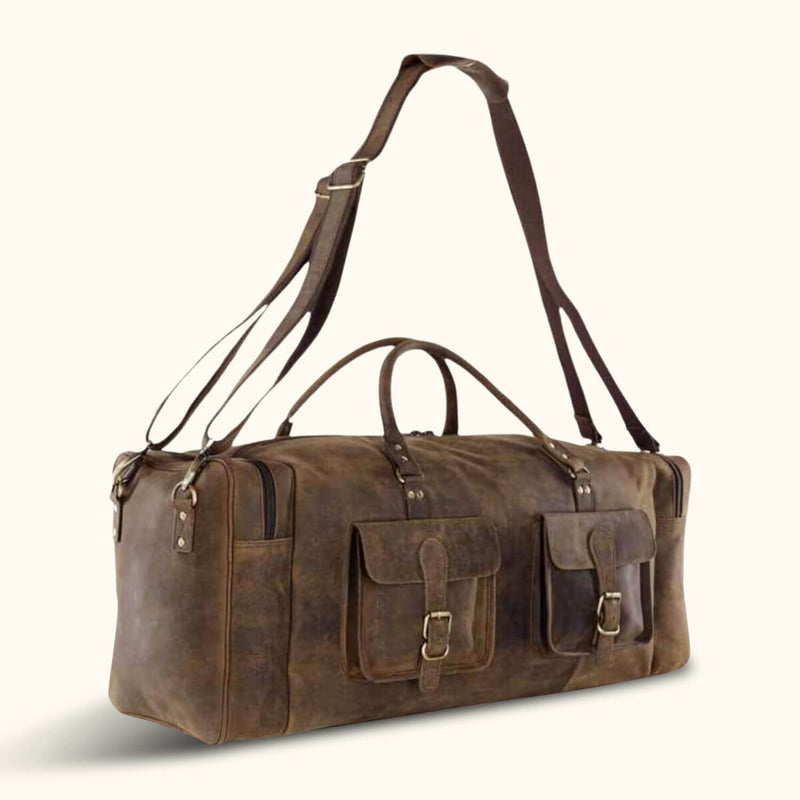 Elegant leather weekender bag, the ultimate blend of style and convenience for your travels.
