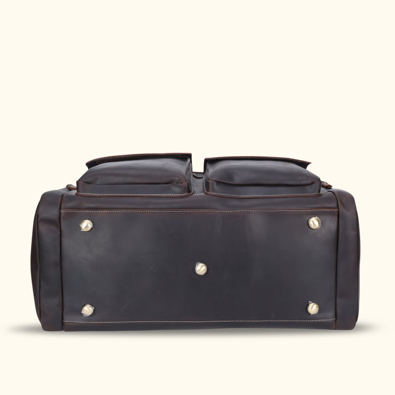 Classic leather weekender bag, designed for spontaneous getaways and short trips, combining timeless elegance with practical functionality for the modern traveler.
