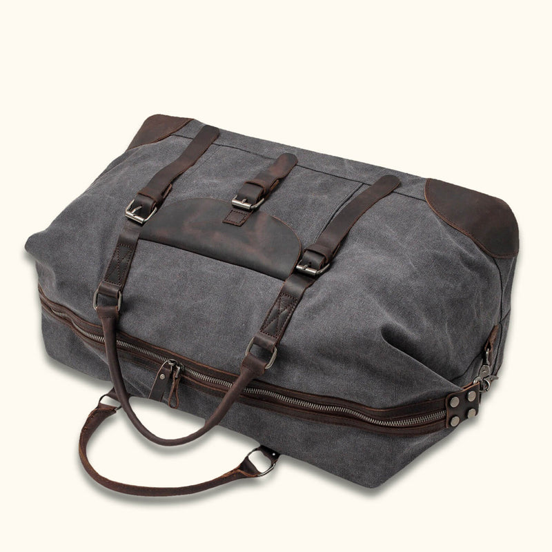 Men's Canvas Weekender Bag – Ruggedly Stylish Companion for Your Weekend Escapes